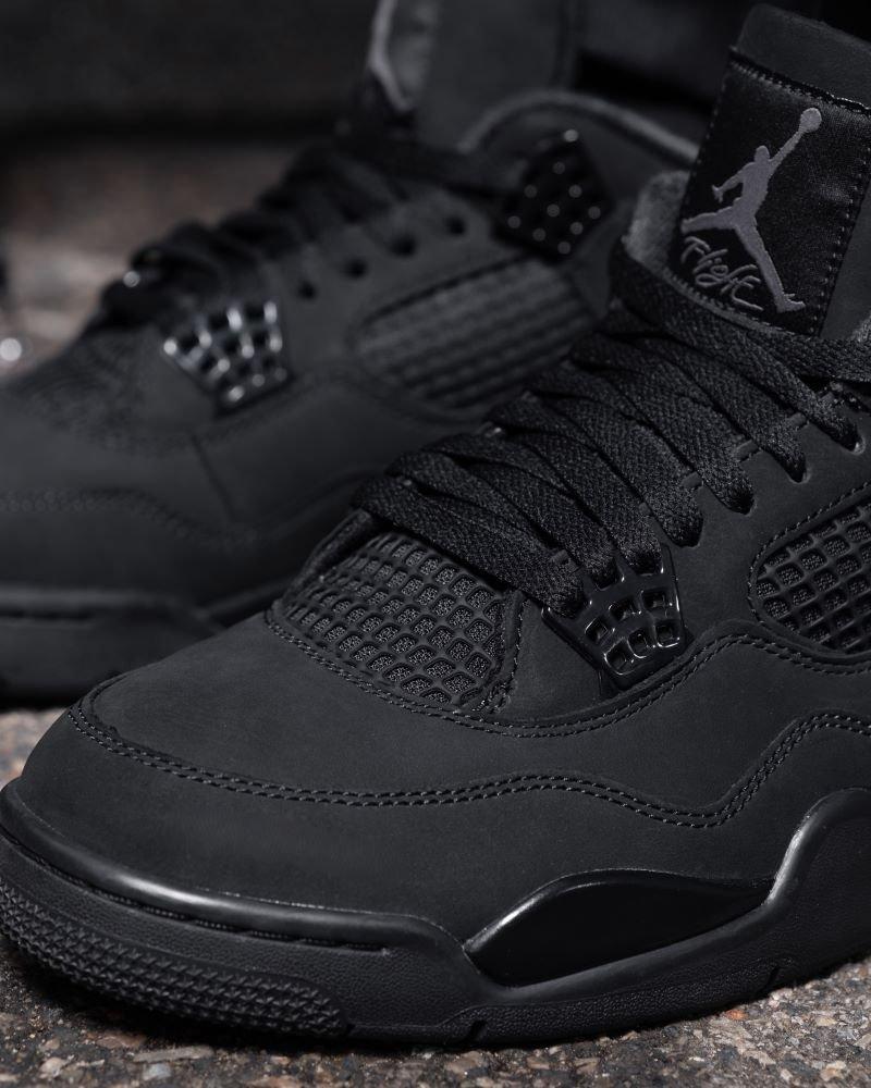 Air Jordan 4 Retro "Black Cat"