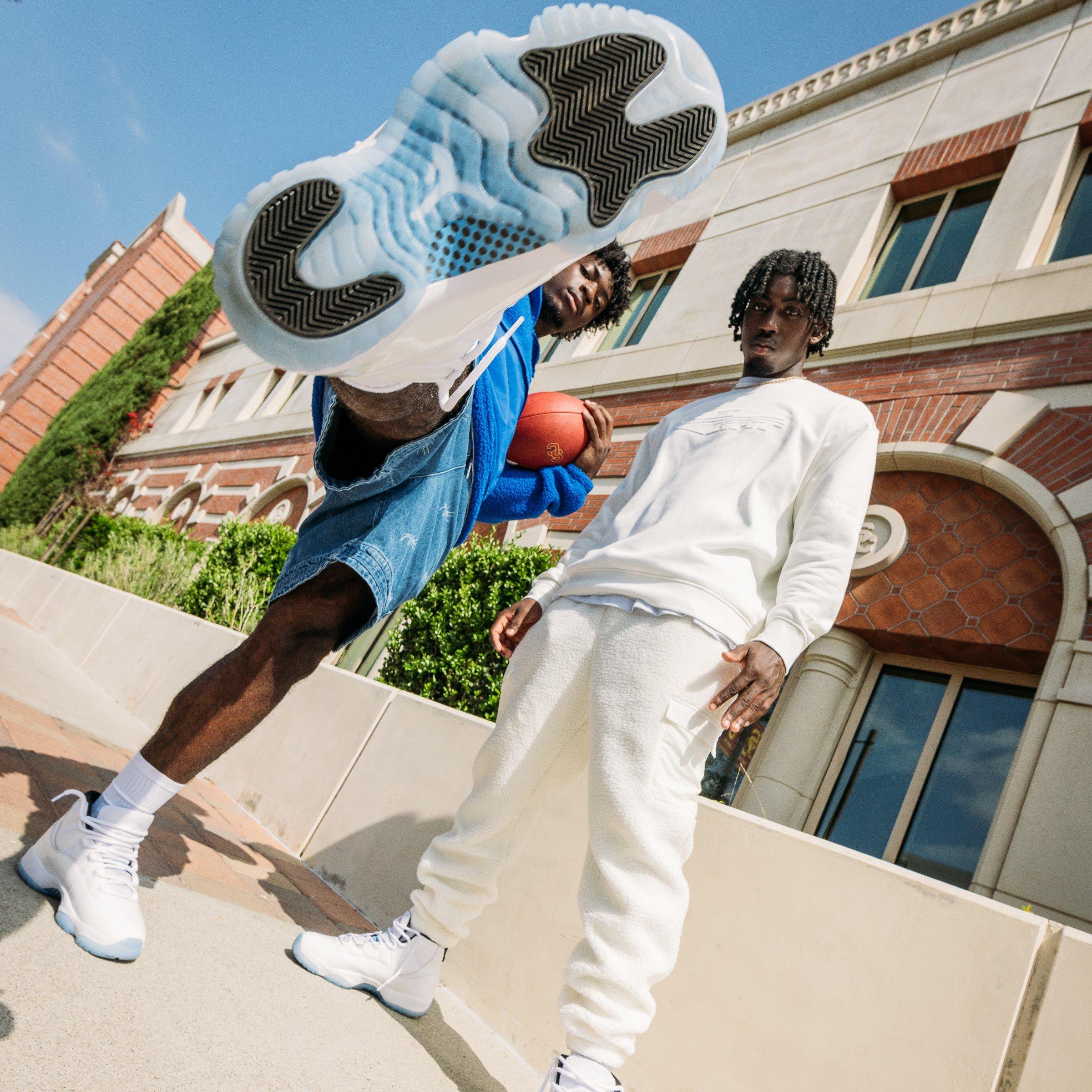 branch-brothers-courtyard-jordan-holiday-retro-11-legend-blue