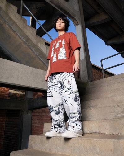 Tommy Nguyen in Jordan outfit