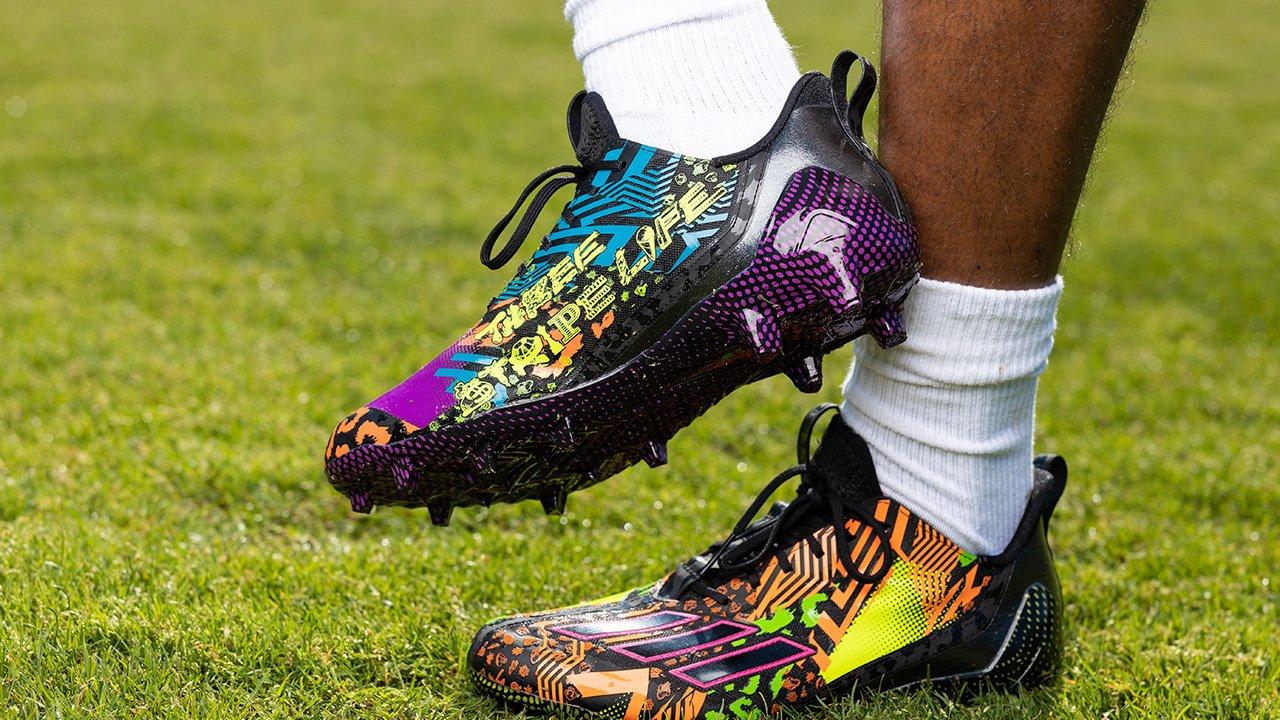 What Are The Differences Between Types of Cleats?