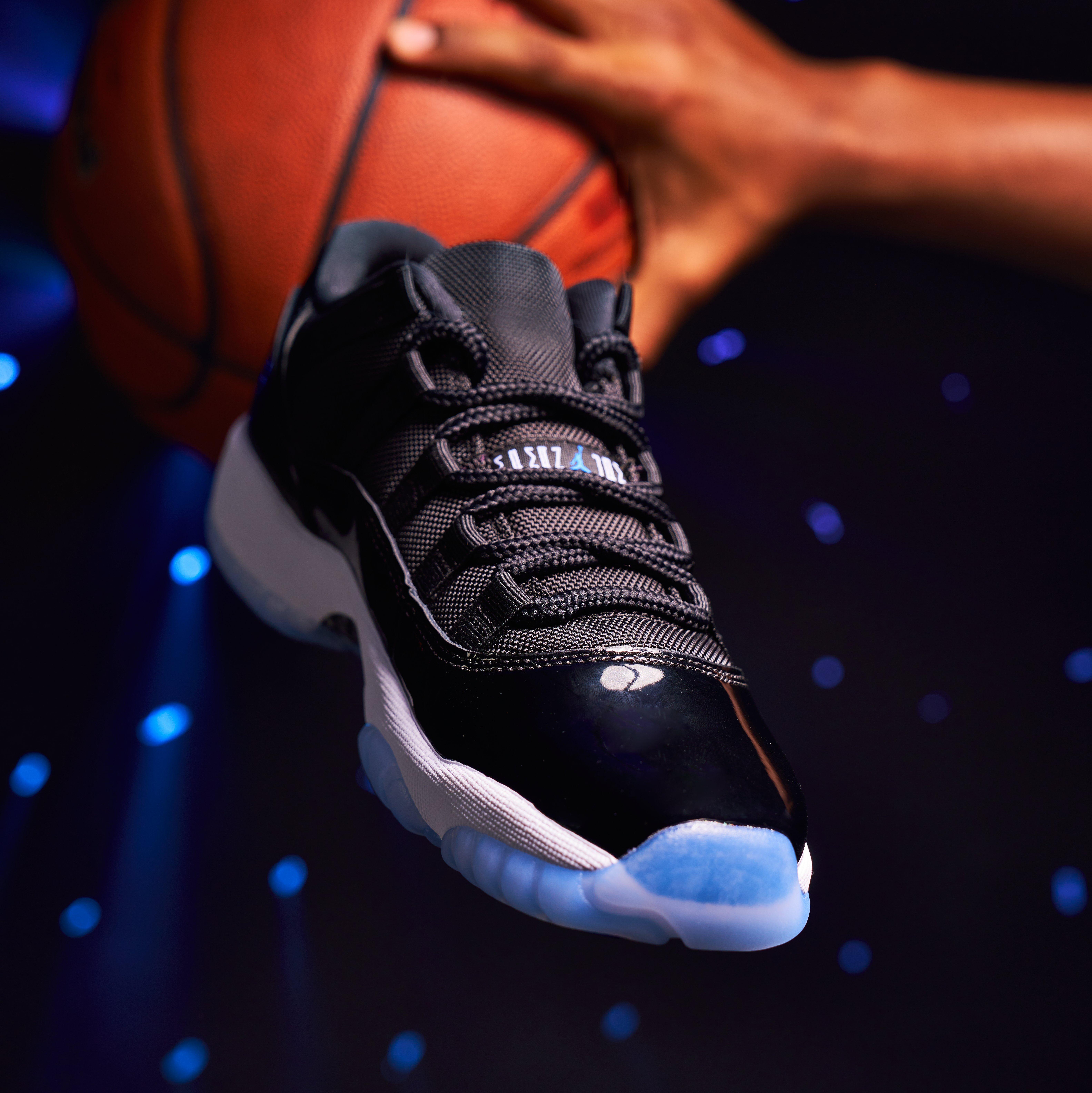 Air Jordan 11 Retro Low 
