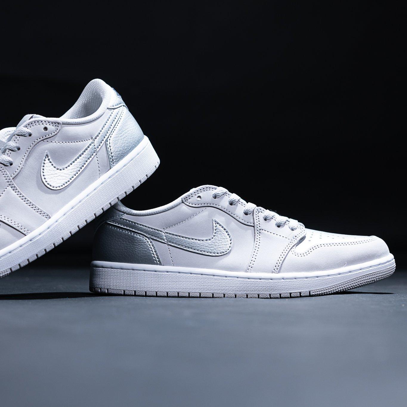 Air Jordan 1 Retro Low OG "Metallic Silver" Right Shoe Side Profile