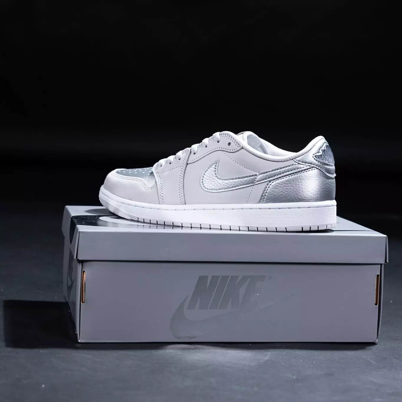 Air Jordan 1 Retro Low OG 