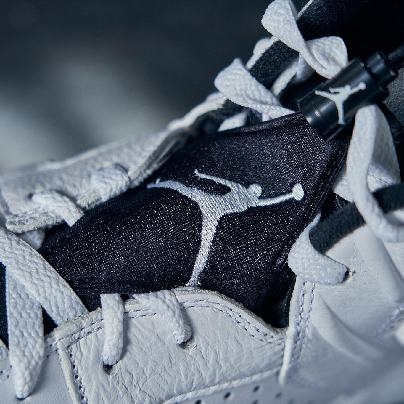 Air Jordan 6 Retro "Reverse Oreo" Laces Tongue and Upper