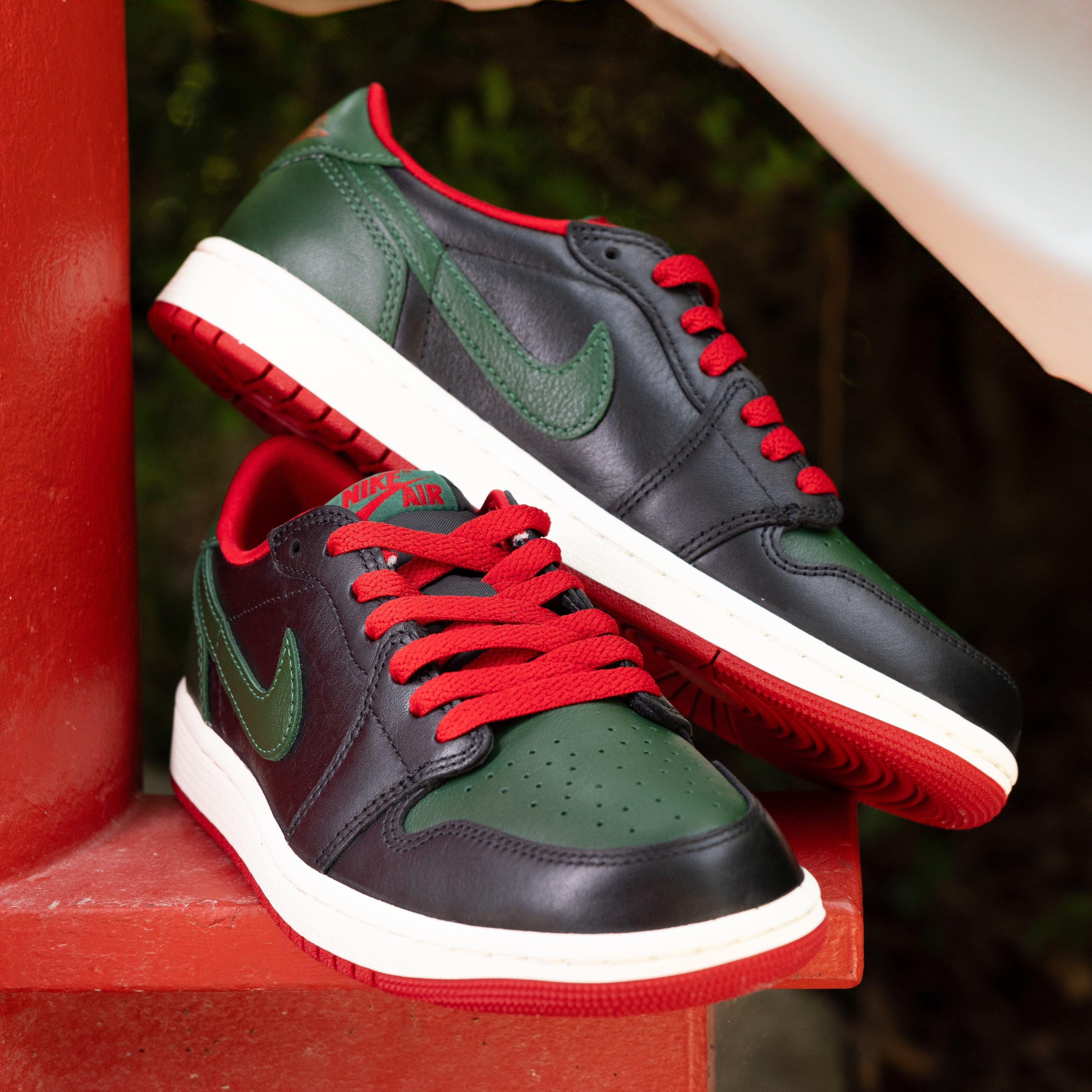 Air Jordan 1 Retro Low OG “Gorge Green” Left Shoe Inner Side