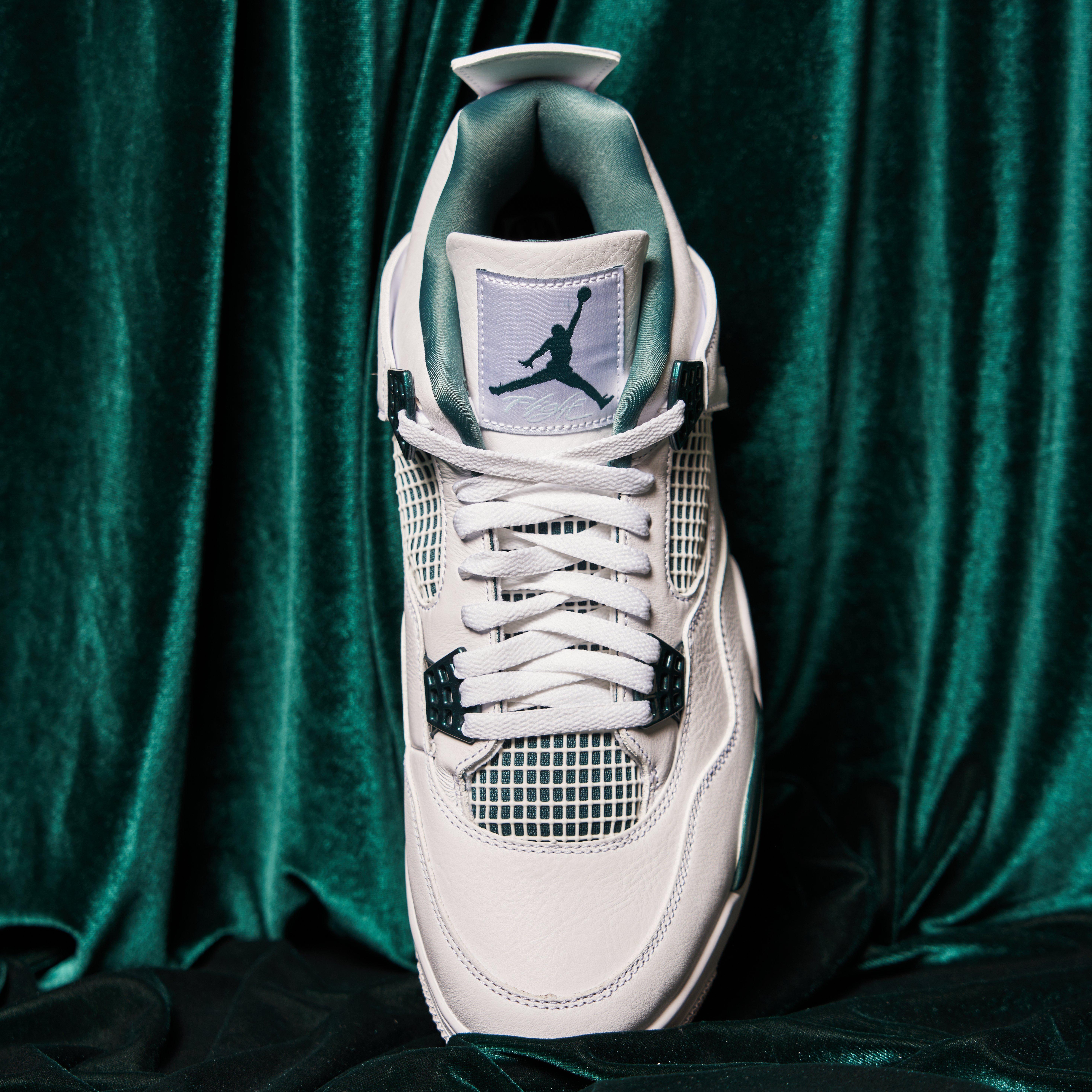 Air Jordan 4 Retro 