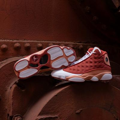 Air Jordan 13 Retro “Dune Red”