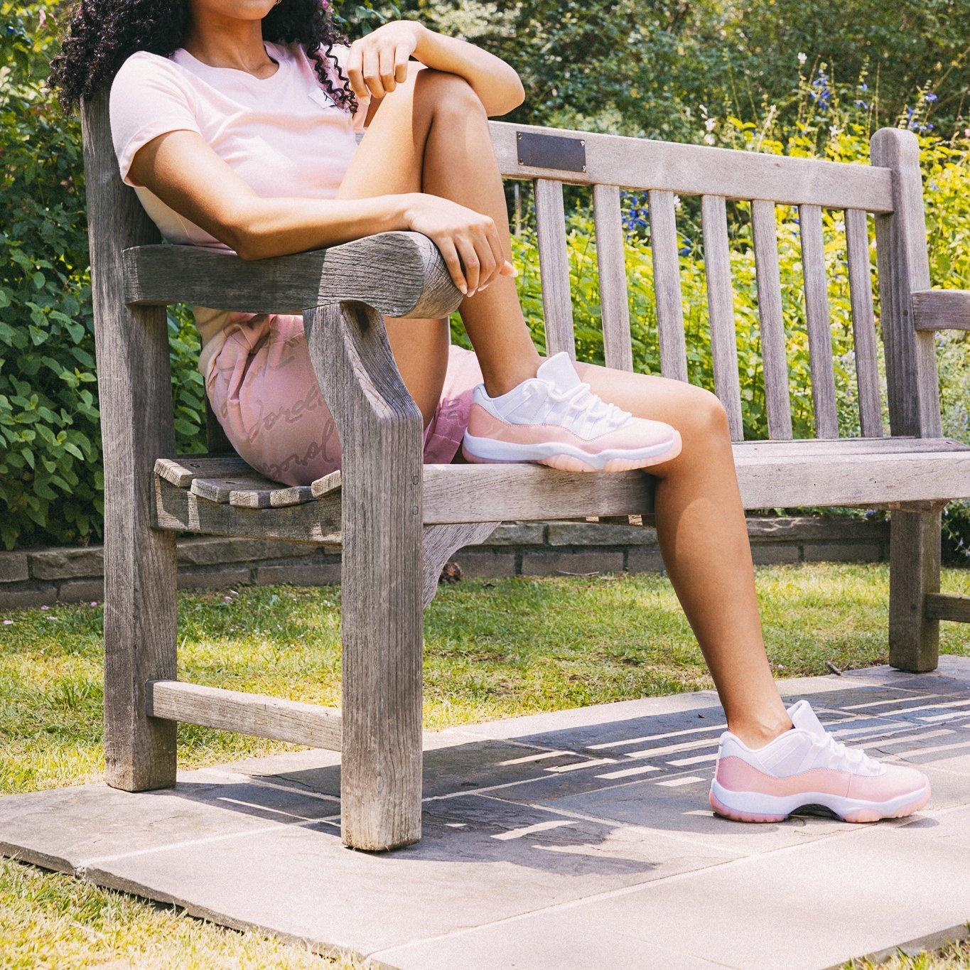 Air Jordan 11 Retro Legend Pink