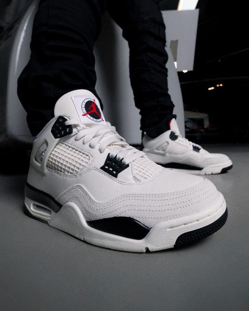 Jordan 4 Retro "Flight Club"