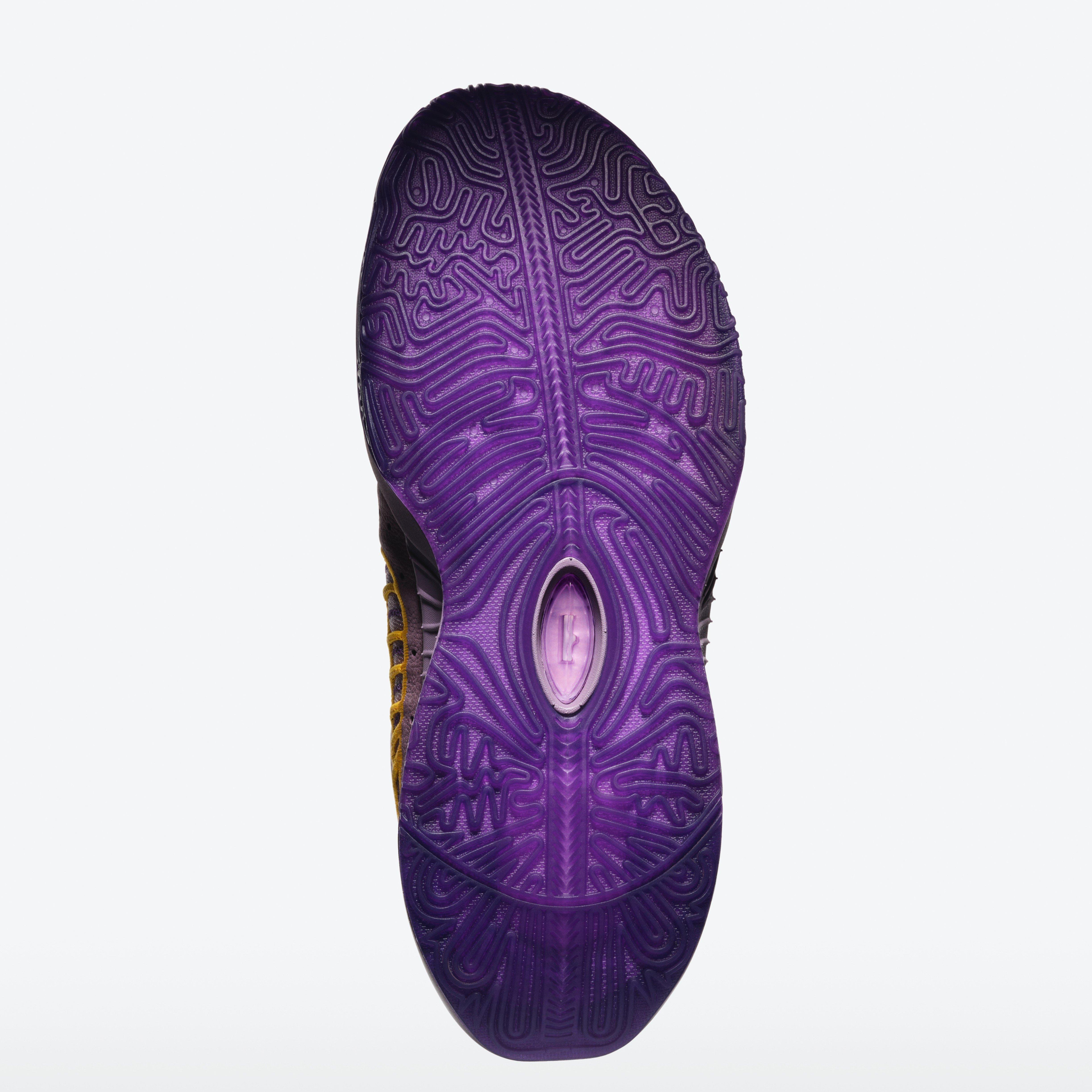 LeBron 21 "Freshwater" Outsole Details