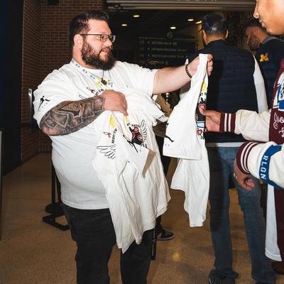 handing-out-jumpman-invitational-tees
