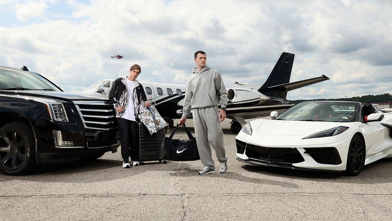 First Class Casual: 5 Holiday Travel Outfit Formulas for Planes, Road Trips and Everything After