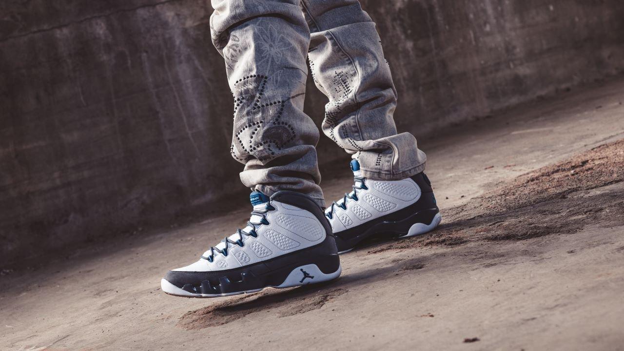 Sneaker Raffles: How to Enter and Win at Hibbett