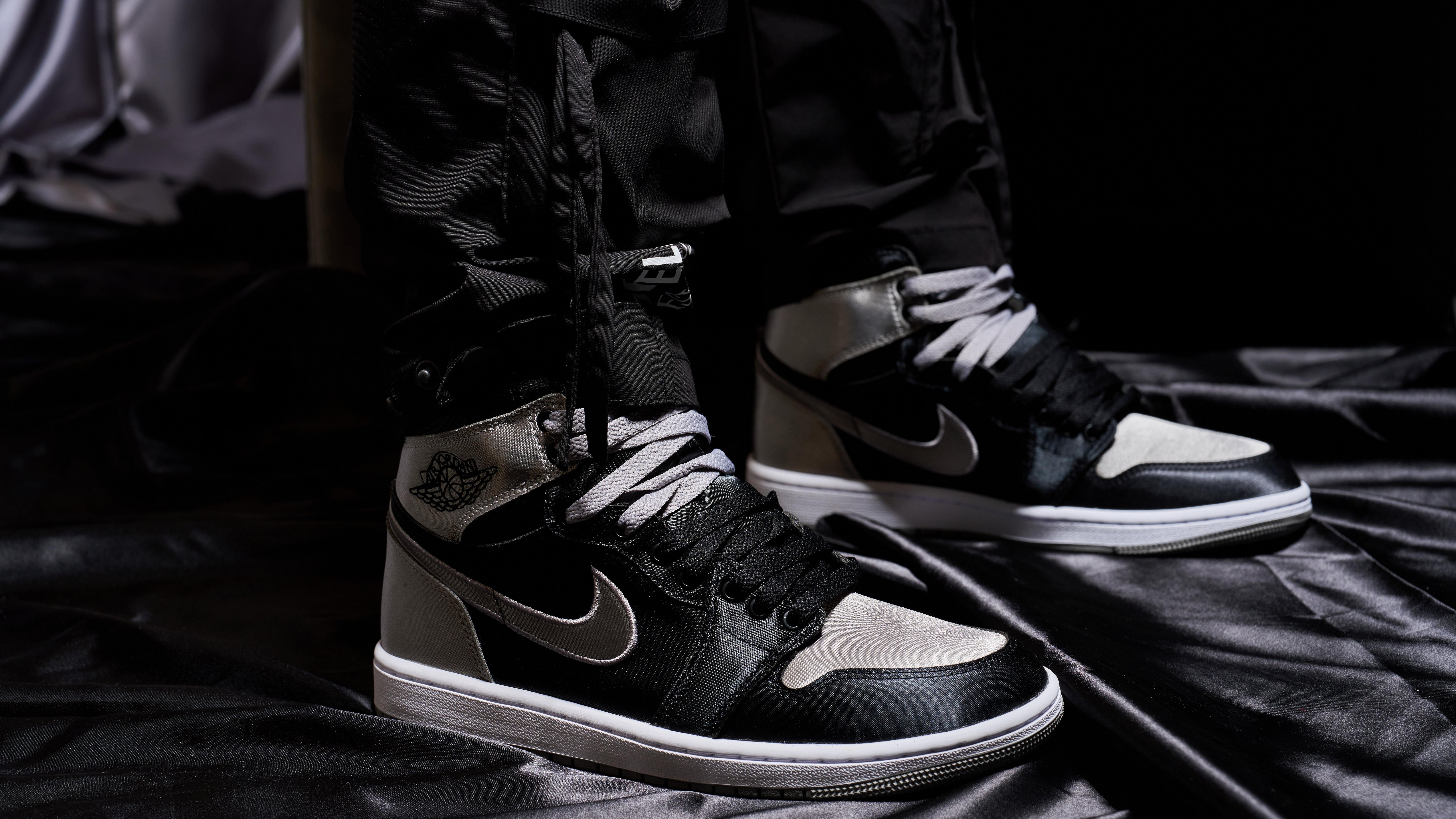 Jordan 1 black satin online