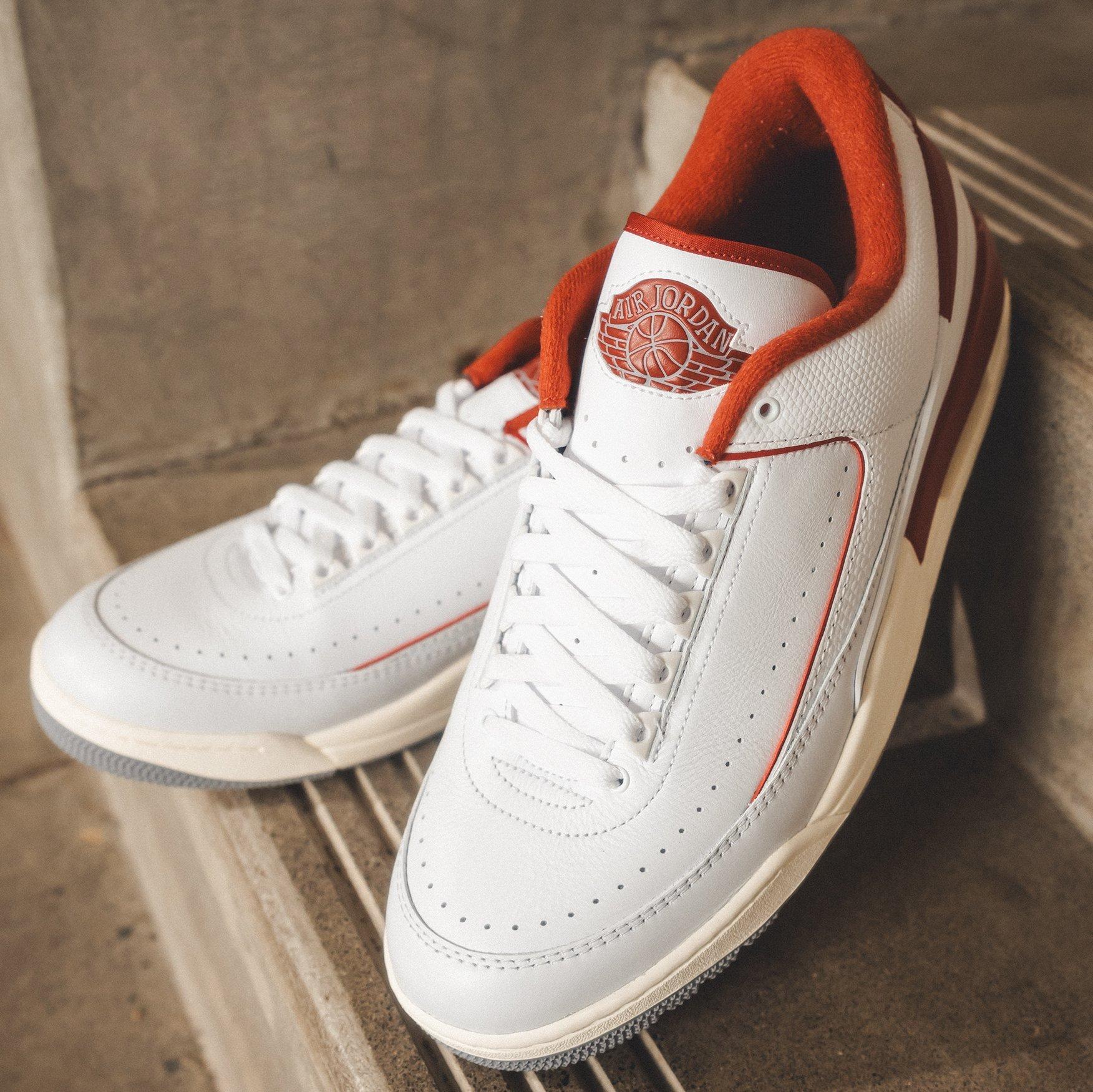 Jordan 2/3's staggered on stairs