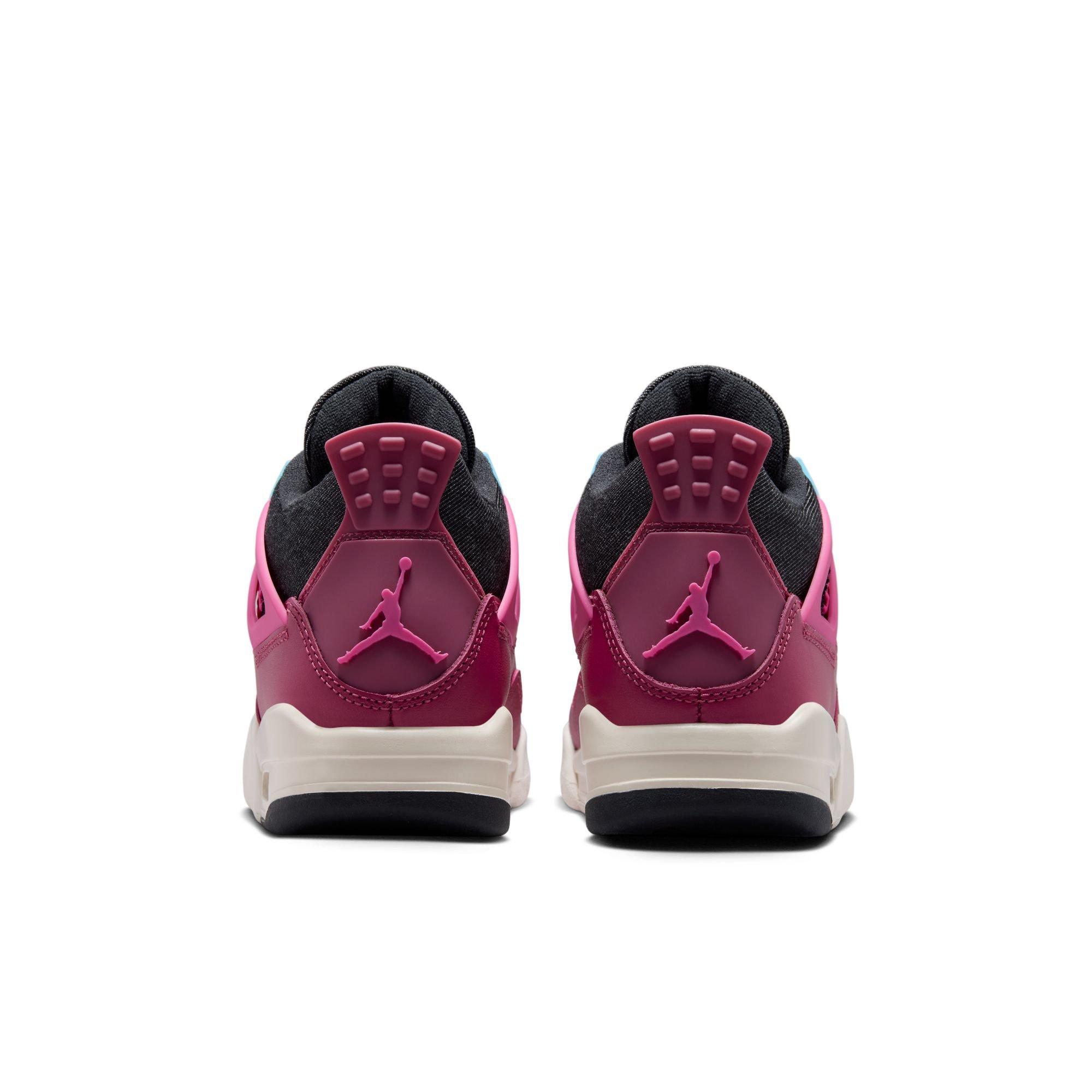 Jordan 4 Retro "She's A Star" back of shoe