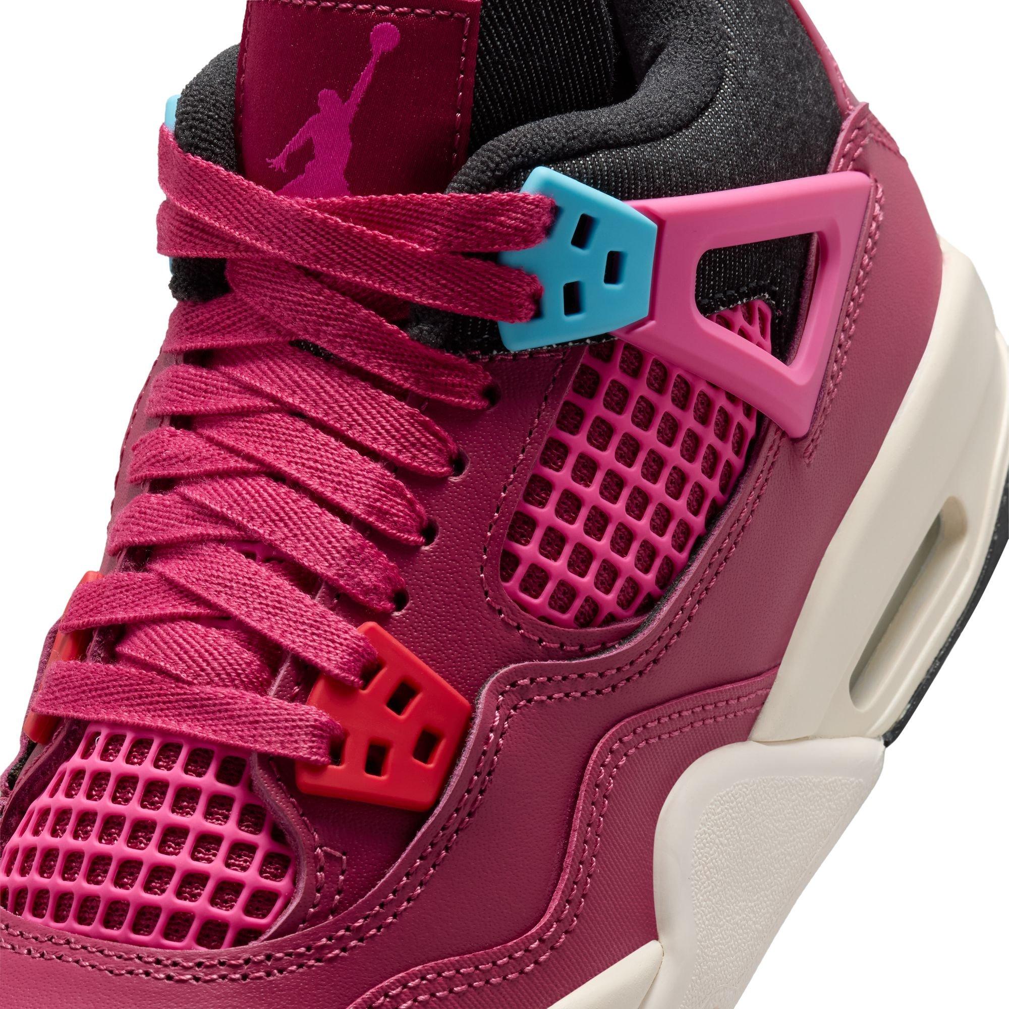 Jordan 4 Retro "She's A Star" lacing detail