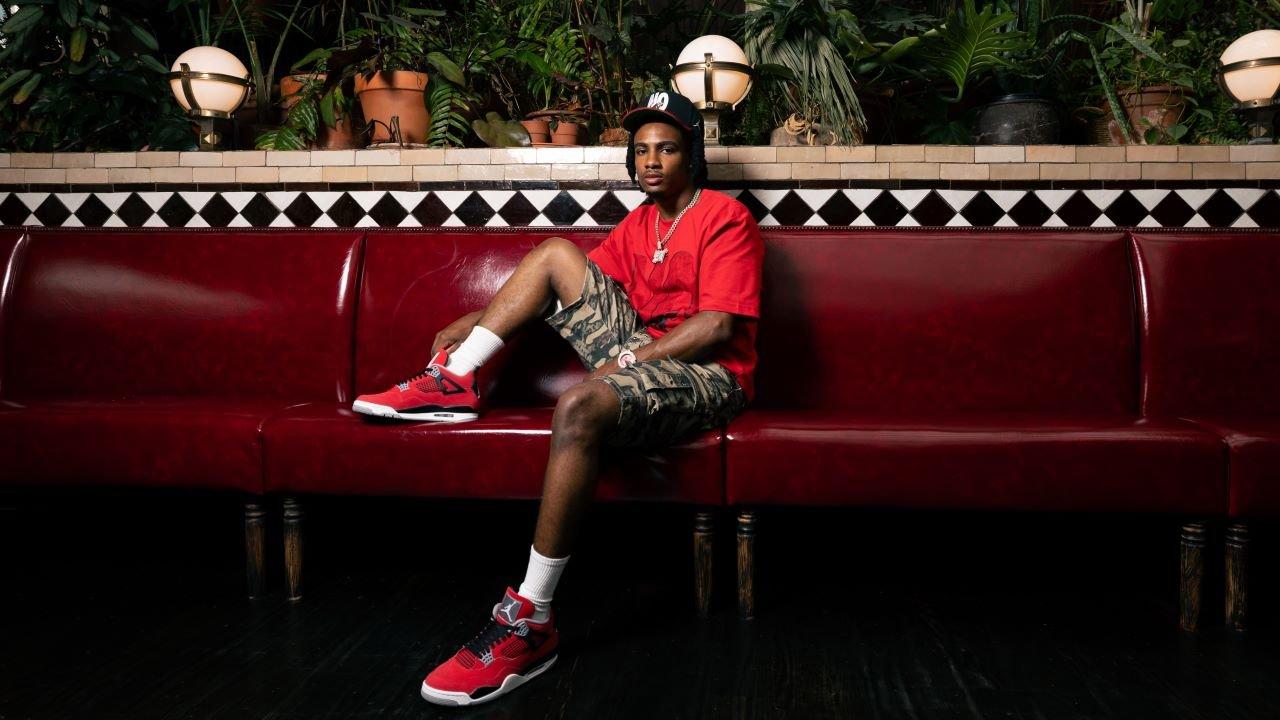 Jordan 4 Retro "Toro Bravo"