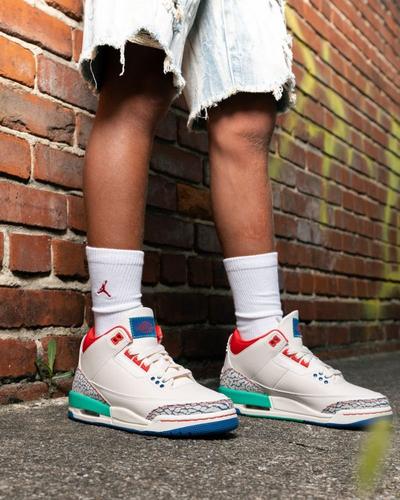 Jordan 3 Retro &ldquo;Chalk and True Blue&rdquo;