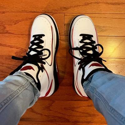 Air Jordan 2 Retros Black/White/Red