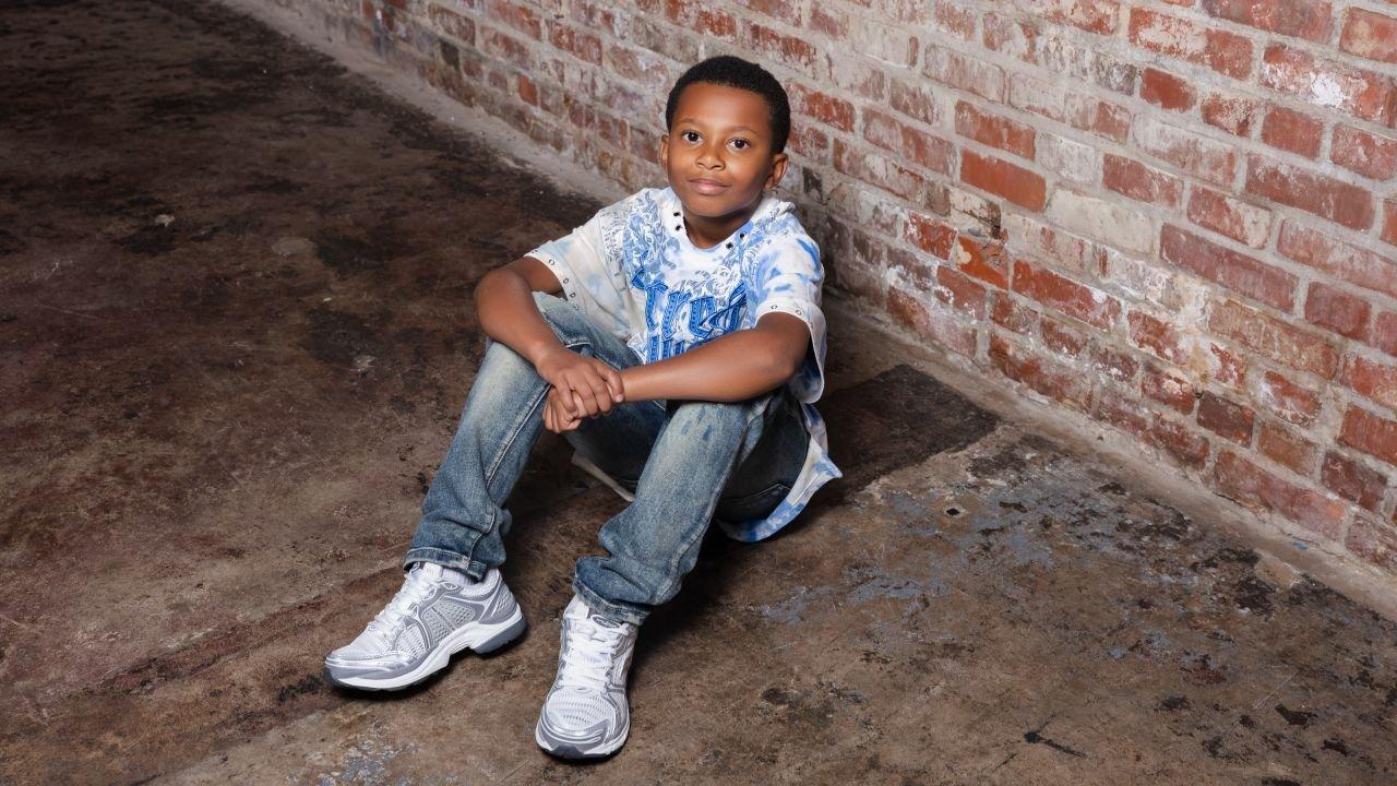 How To Choose Sneakers Kids Can Put On by Themselves