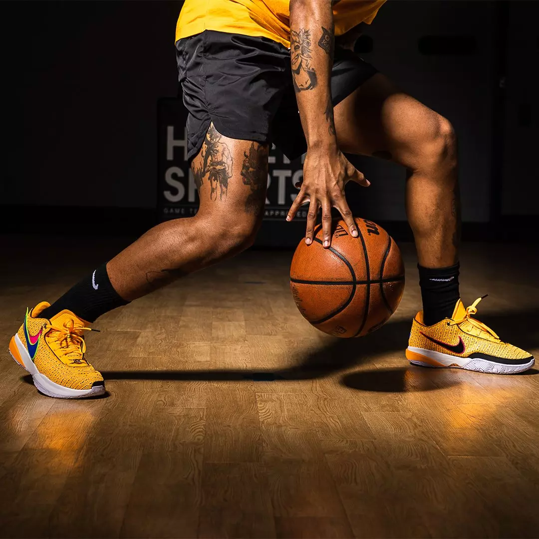 Nike LeBron XX 