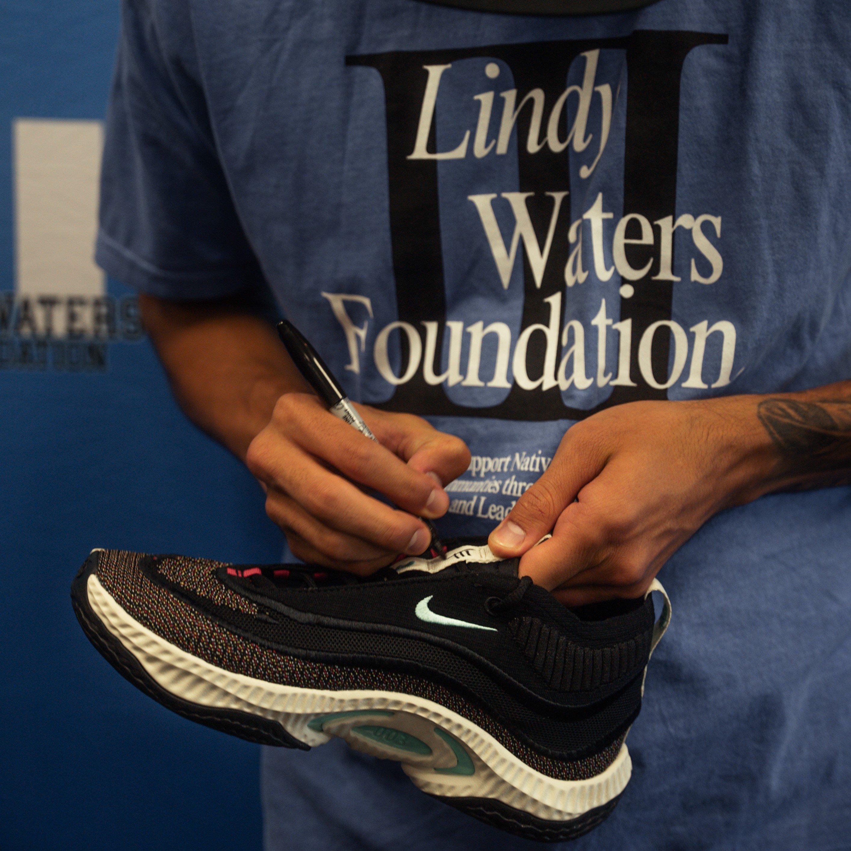 lindy-waters-signing-nike-basketball-shoe