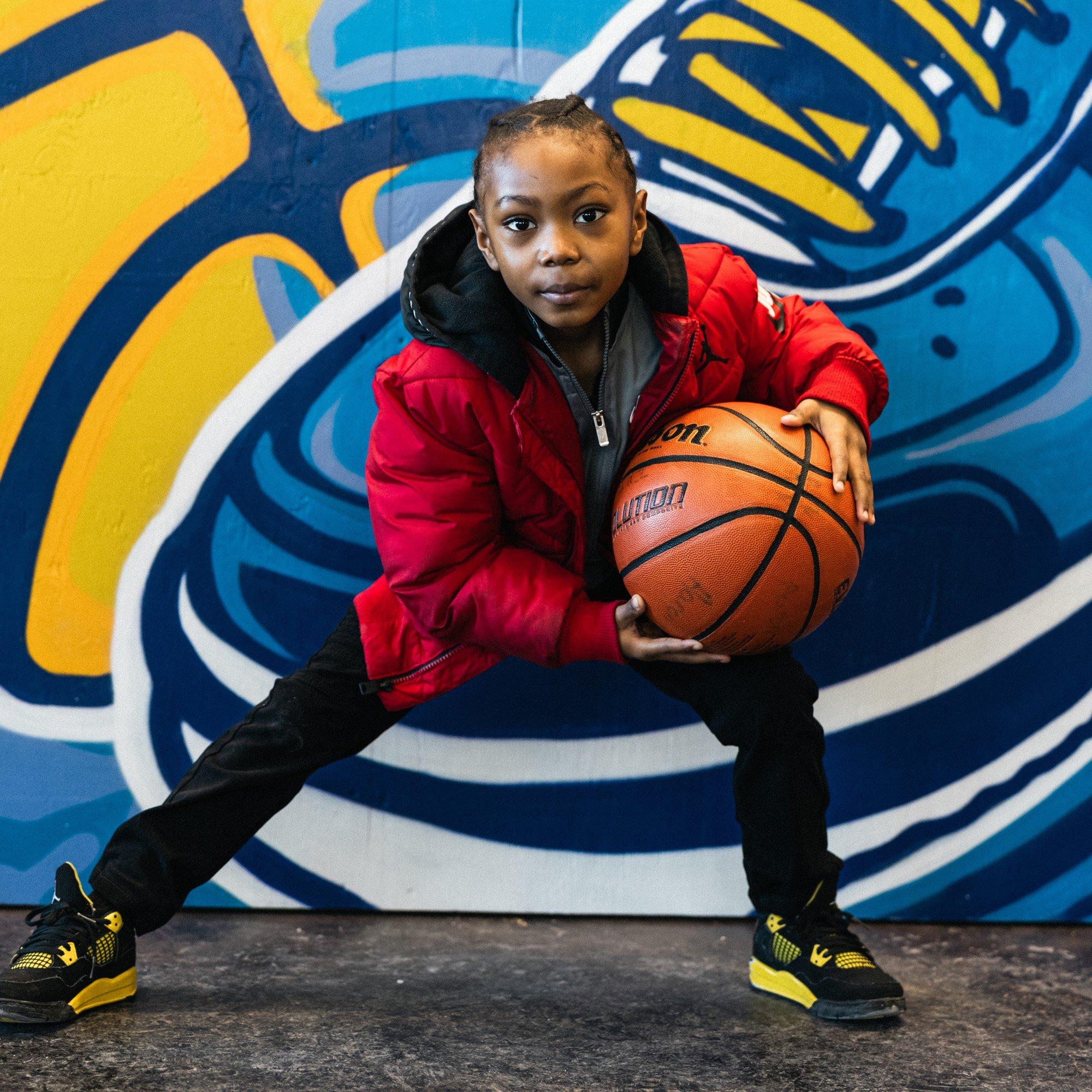 little-girl-posing-at-photobooth
