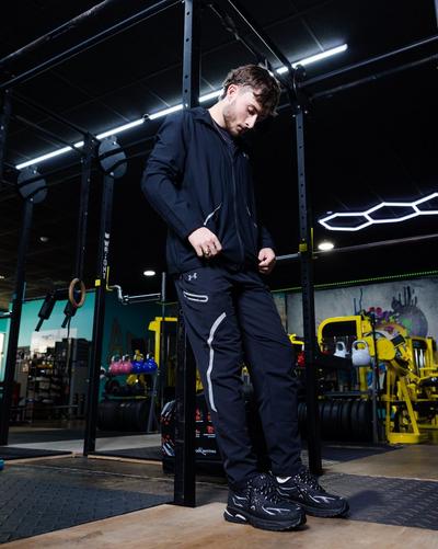 Guy wearing Under Armour