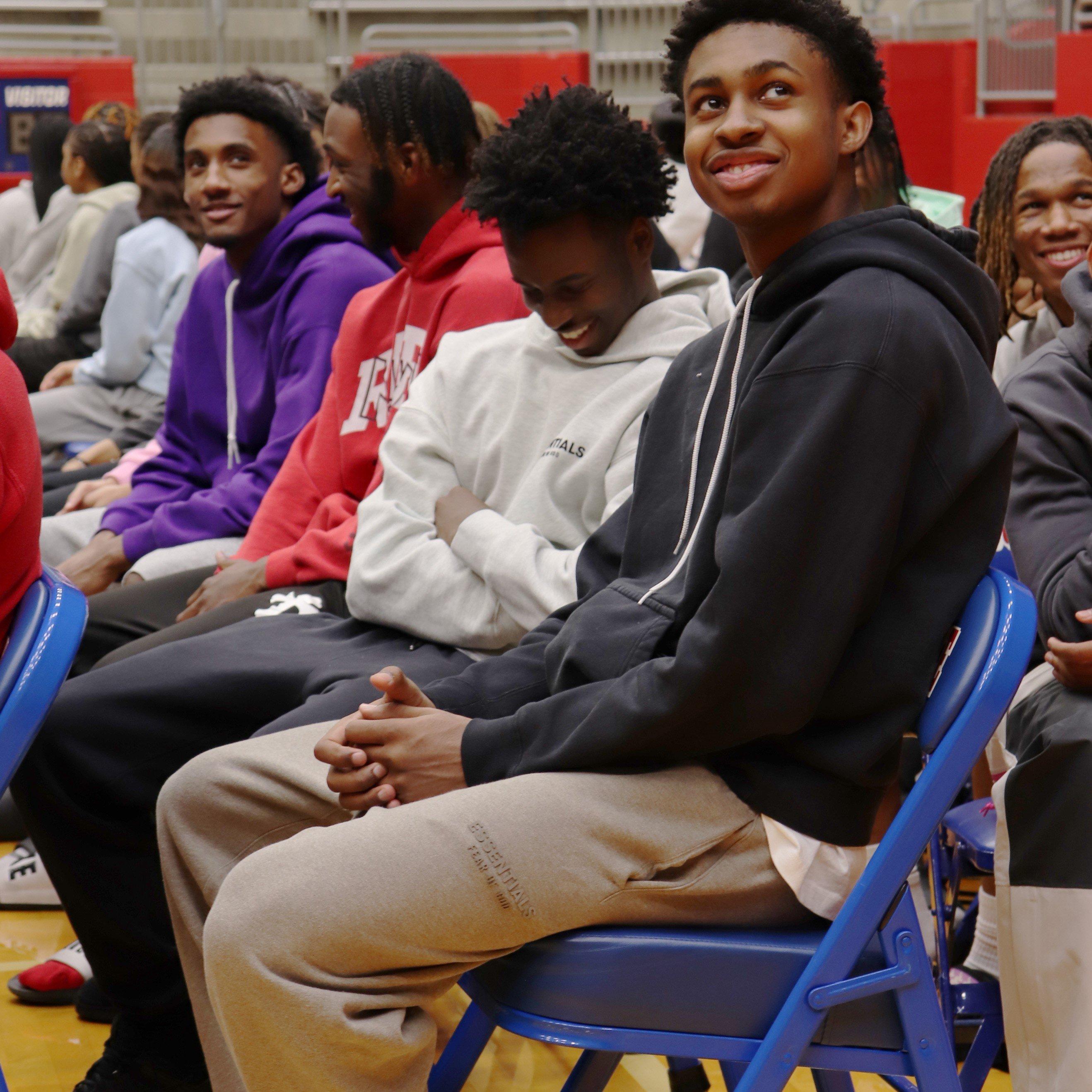 mens-duncanville-basketball-players-at-first-string-donation