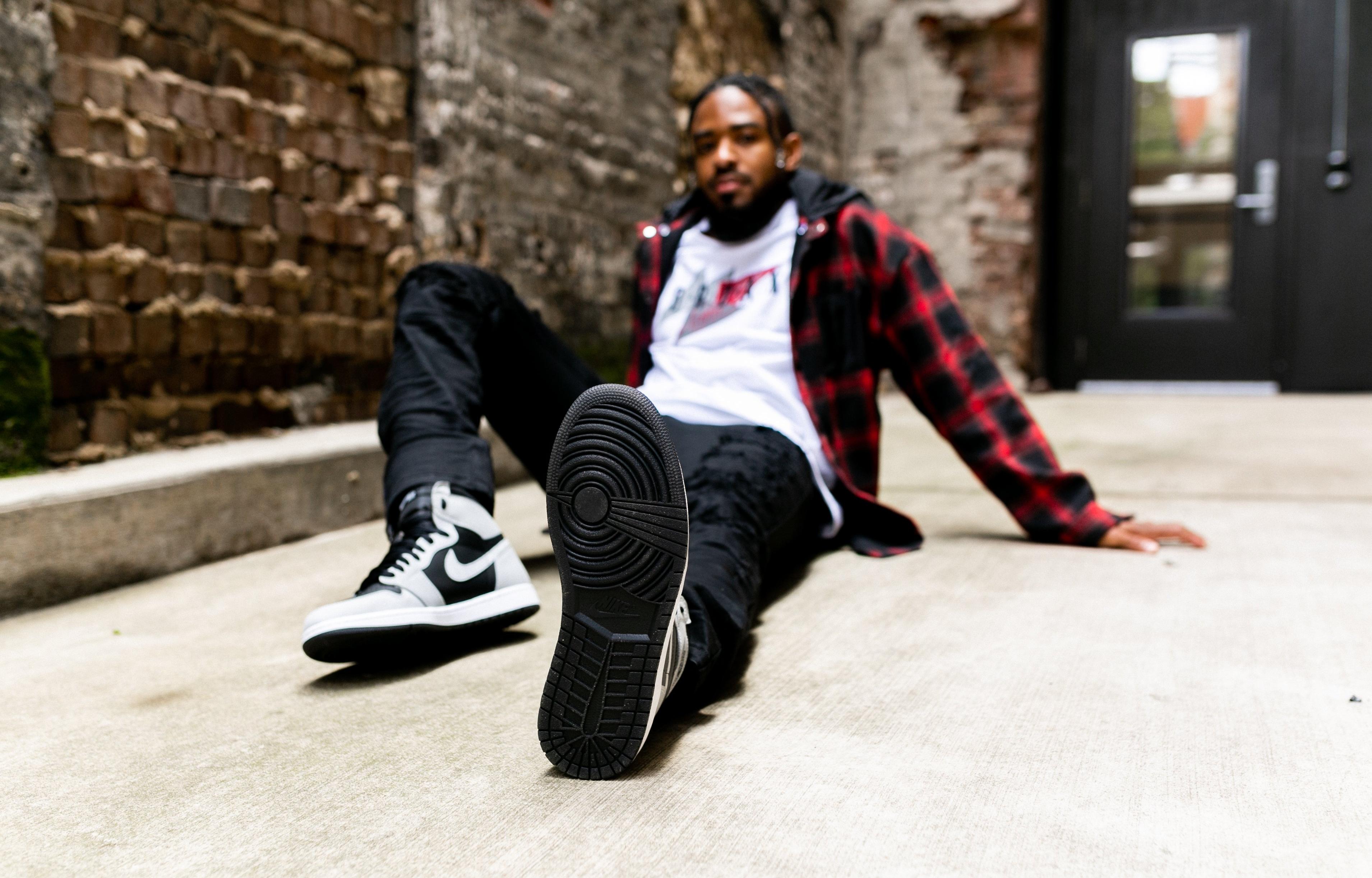 Sneakers Release – AJ 1 Retro High OG “Shadow Sneakers Release – AJ 1 Retro High OG “Shadow