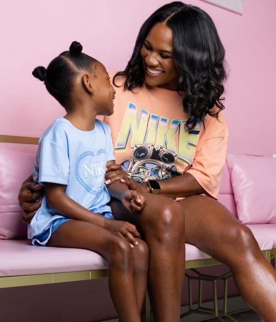 mommy-daughter-shot-for-hibbett-kids-shopping