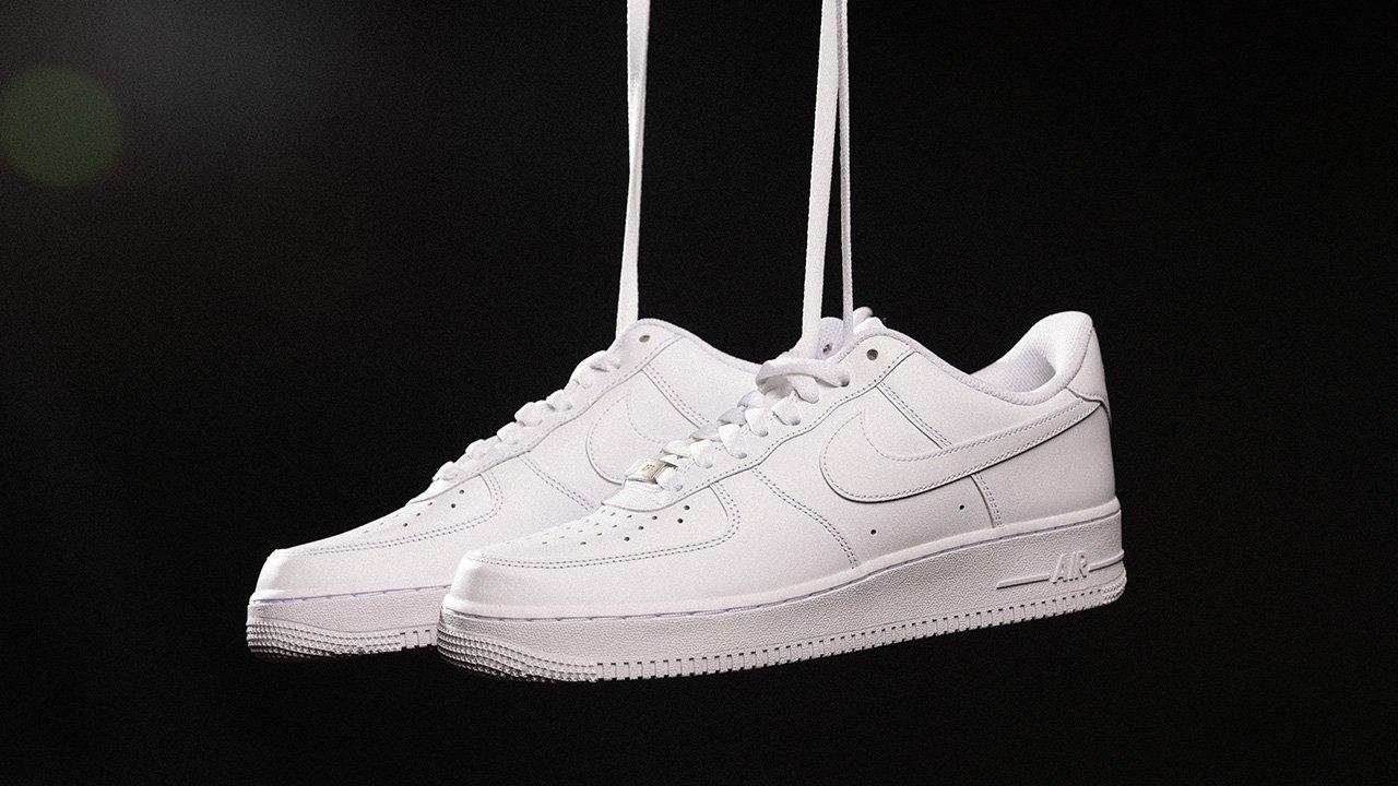 Air force 1 low hotsell white/black/red evolution of swoosh