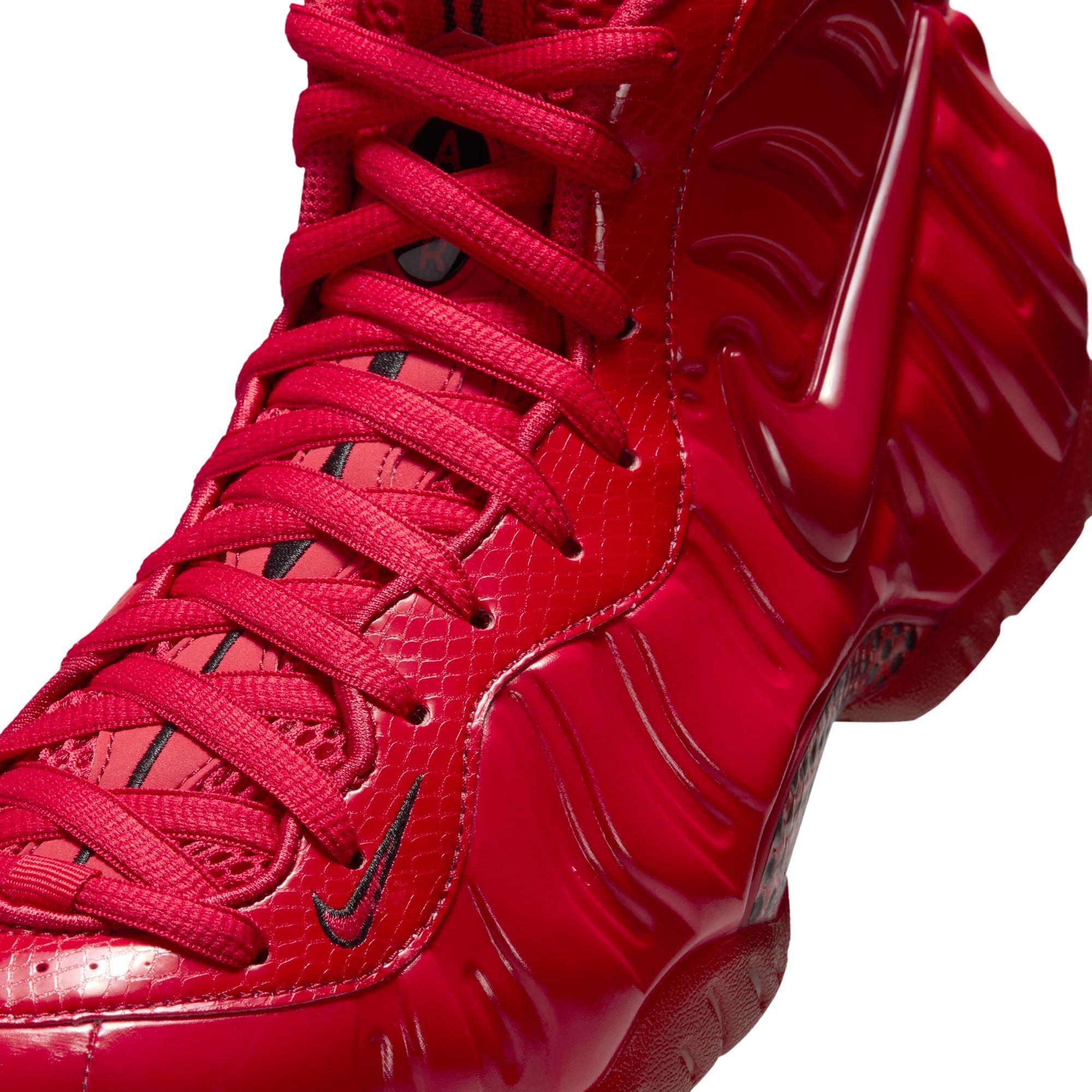 Nike Air Foamposite Pro "Gym Red" lace details