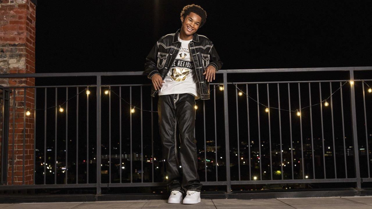 Nike Court Vision vs. Air Force 1: Choosing the Right Sneaker