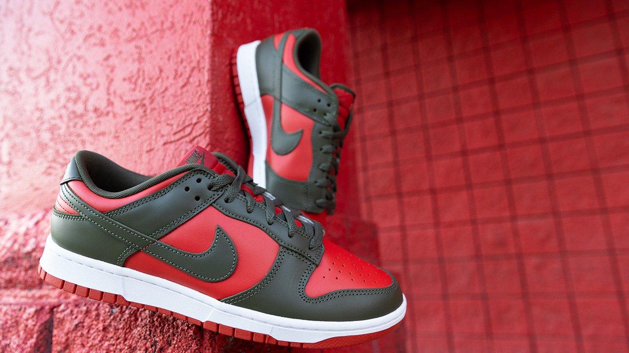 red and black dunks