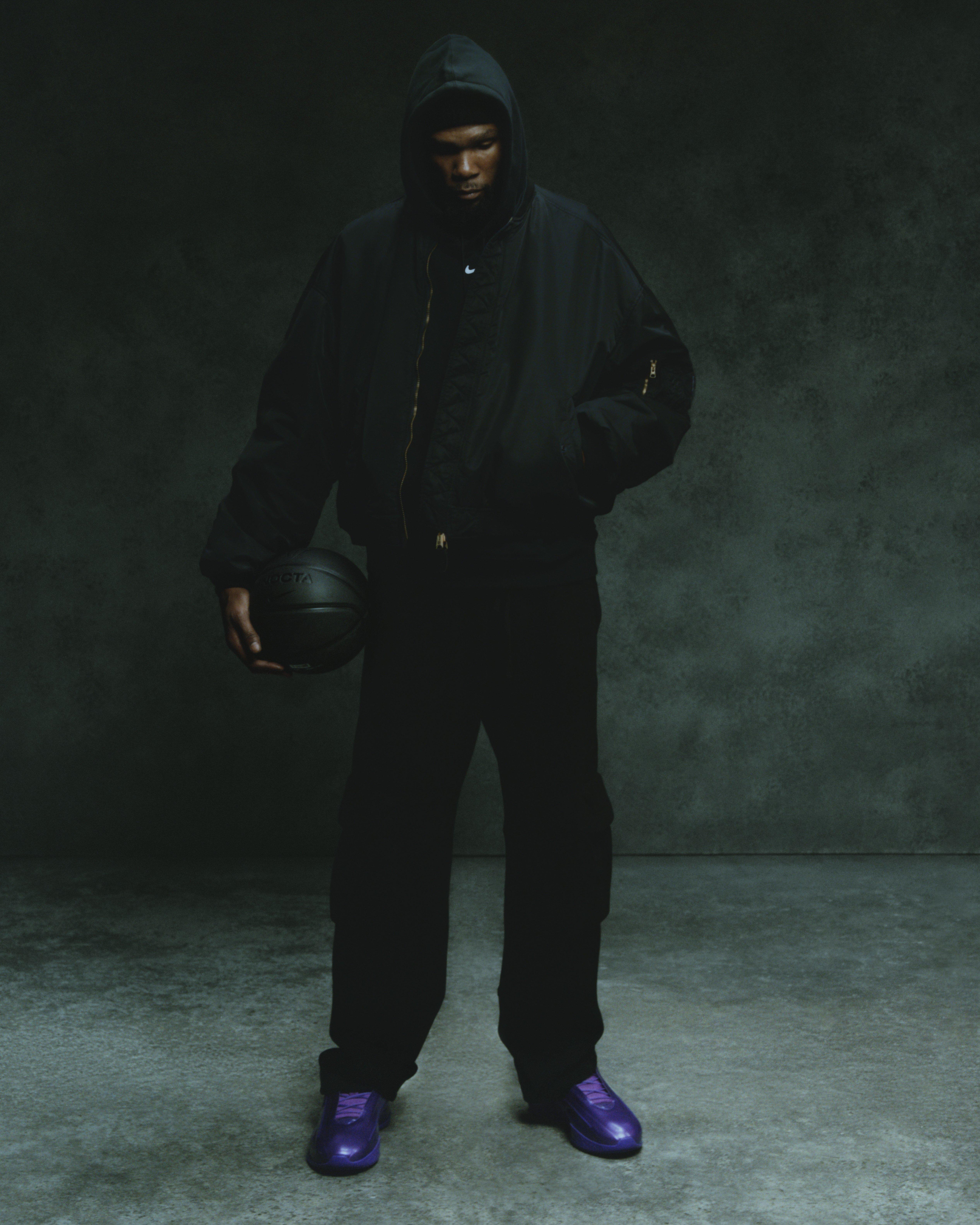 Kevin Durant standing in Nike KD 19 "Westside"