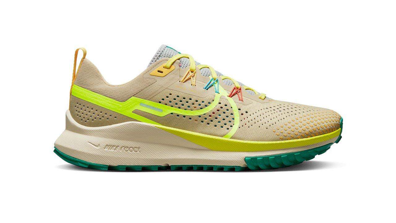 Nike running store shoes volt