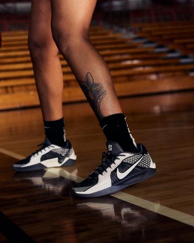 Nike Sabrina 2 "Locked-In" Basketball Shoe