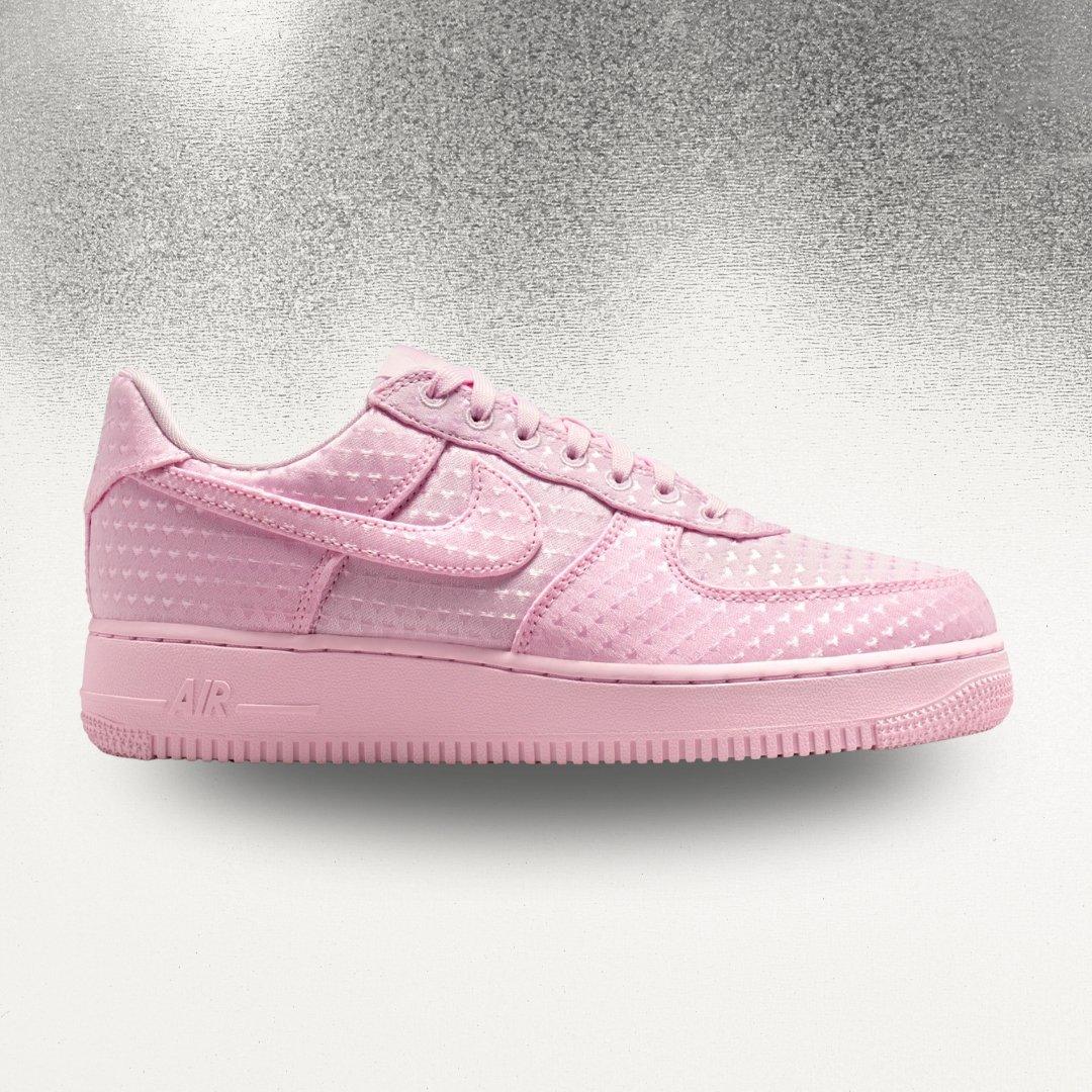 Shop Nike Air Force 1