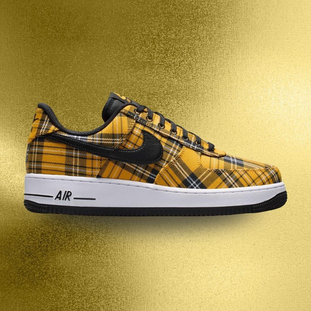 Shop Nike Air Force 1