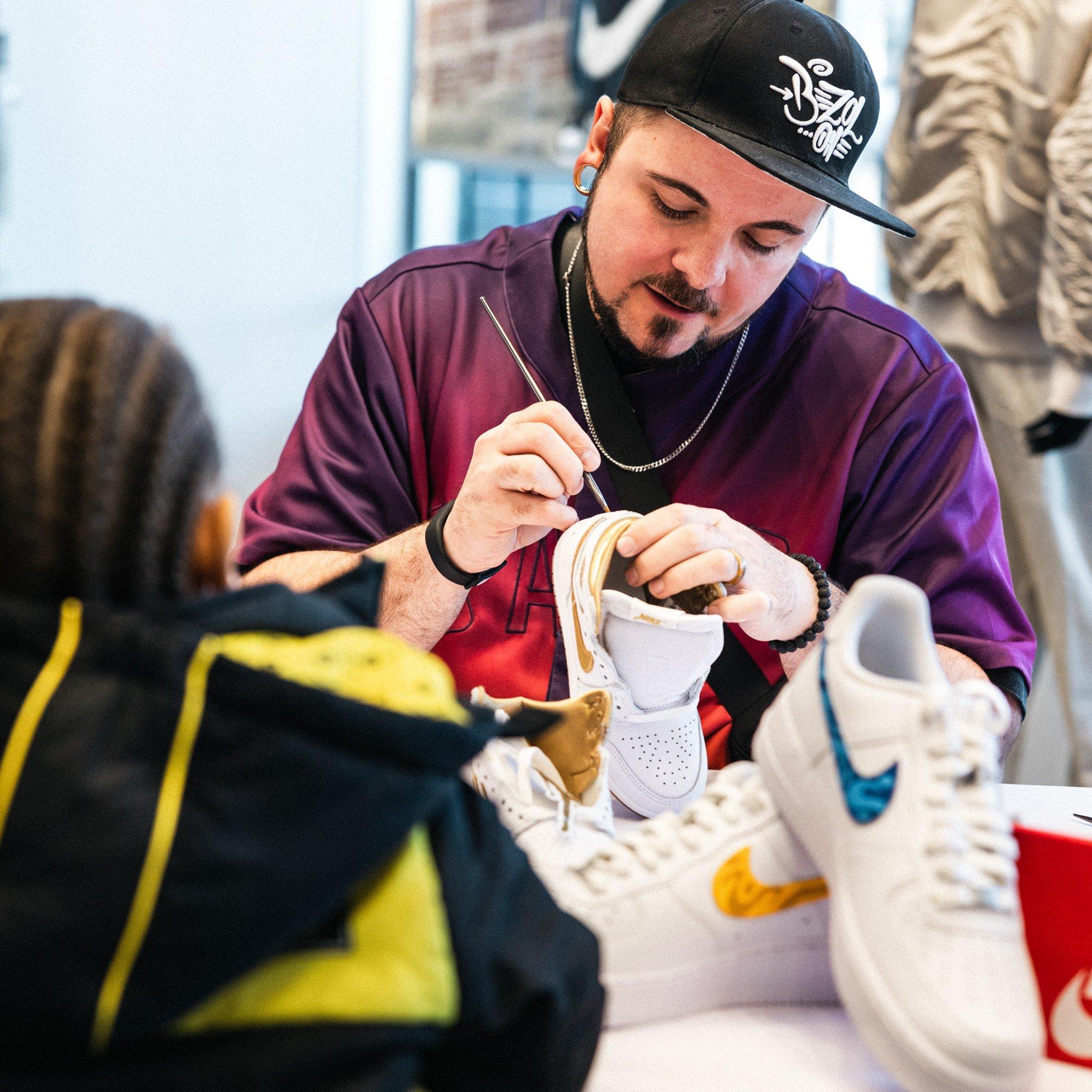 sneaker-customizer-station