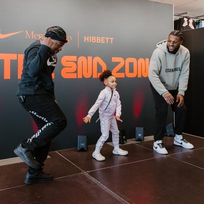 the-end-zone-atheletes-dancing