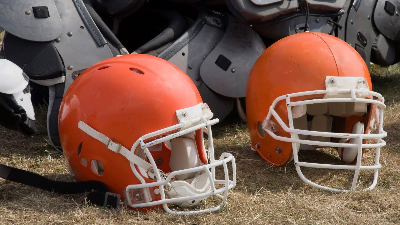 Quiz: Can you name these college football schools by just looking at their  helmets? 24/7 Sports