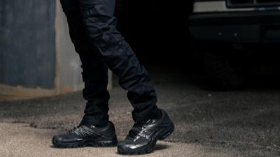 Sneaker Unboxing: The Latest Status Symbol