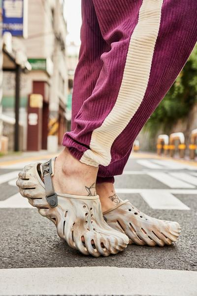 Unisex Crocs Echo Clogs on foot 