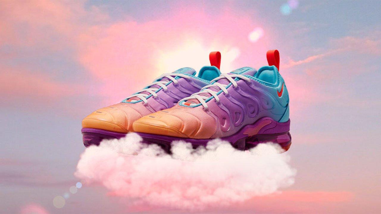 Nike air vapormax hotsell plus blue and purple