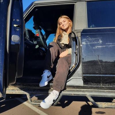 How to Clean White Shoelaces