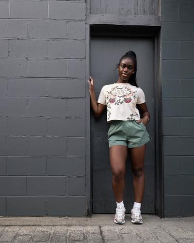 woman-in-new-balance