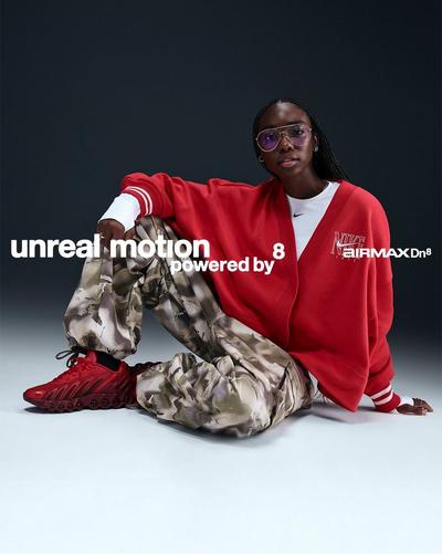 woman-sitting-in-air-max-dn8